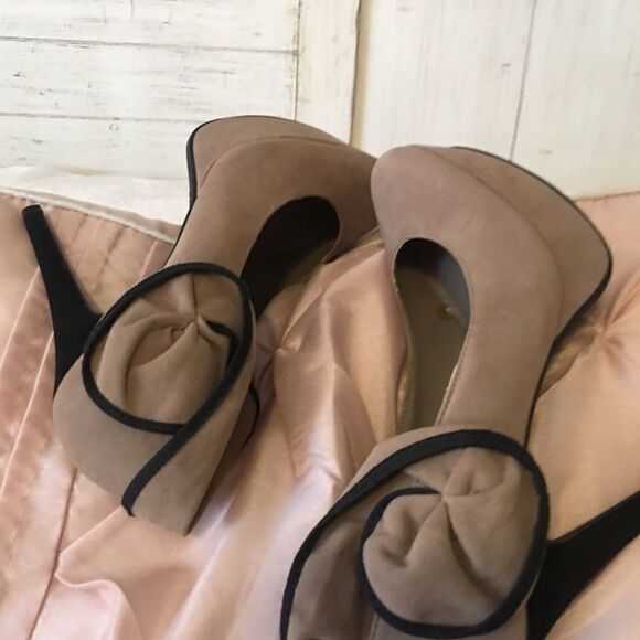 Anne Michelle Tan Stilettos Size 8 - Picture 6 of 9